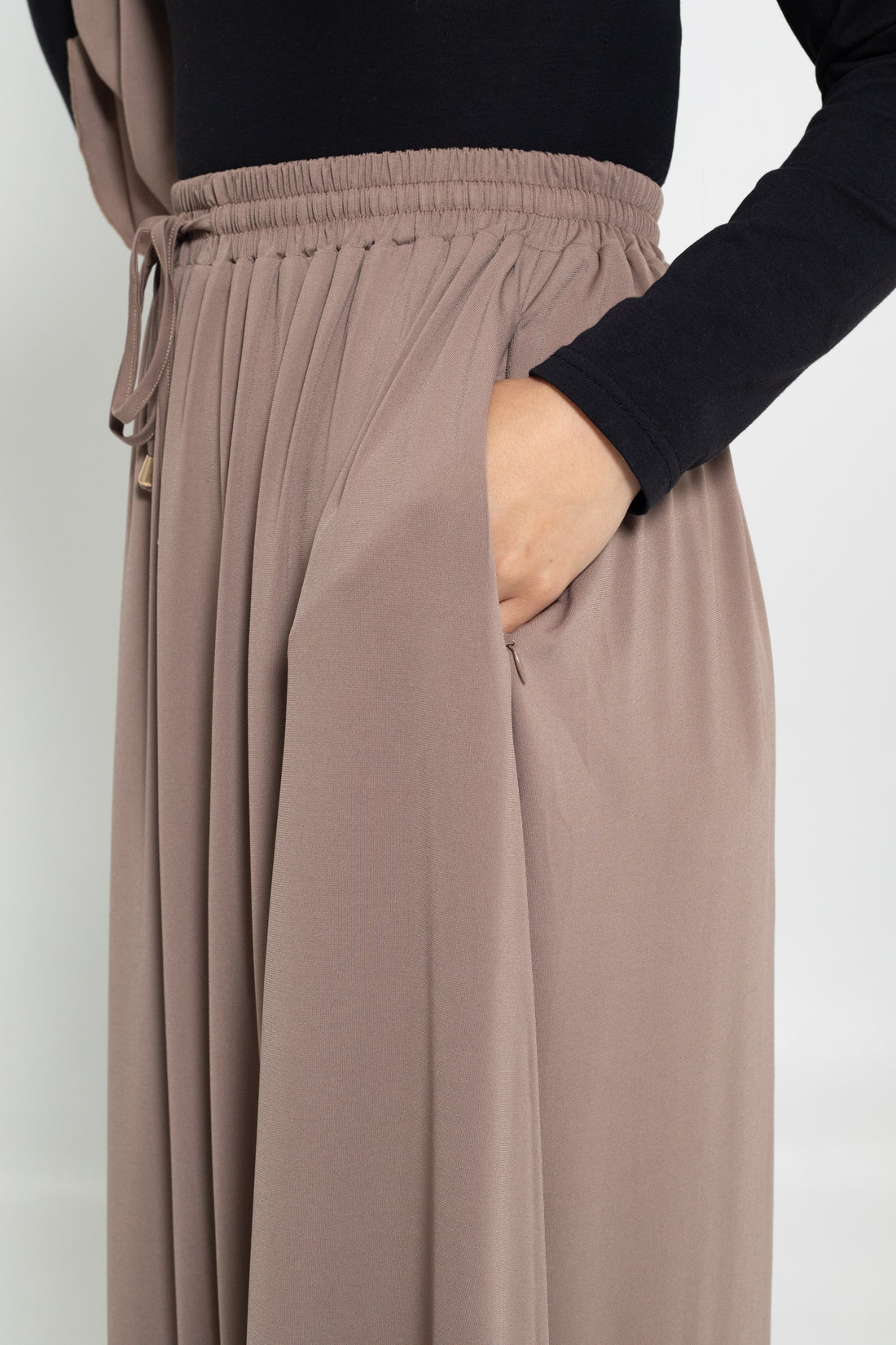 Alia Skirt - Almond