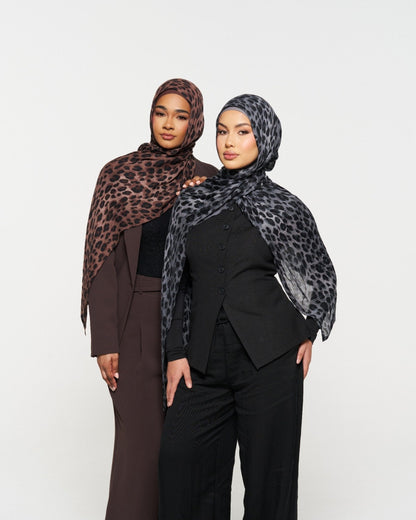 Leopard- Grey