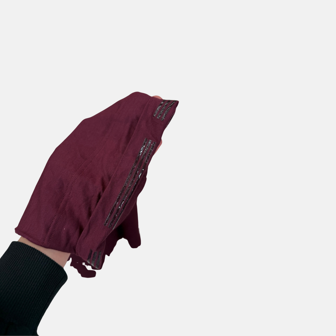Garnet grip under cap