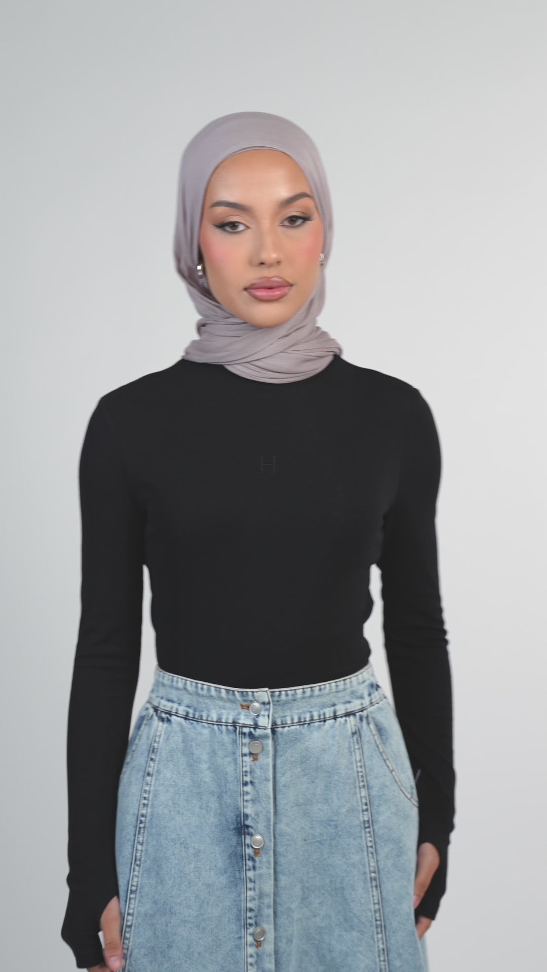 Essential Long Sleeve - Black