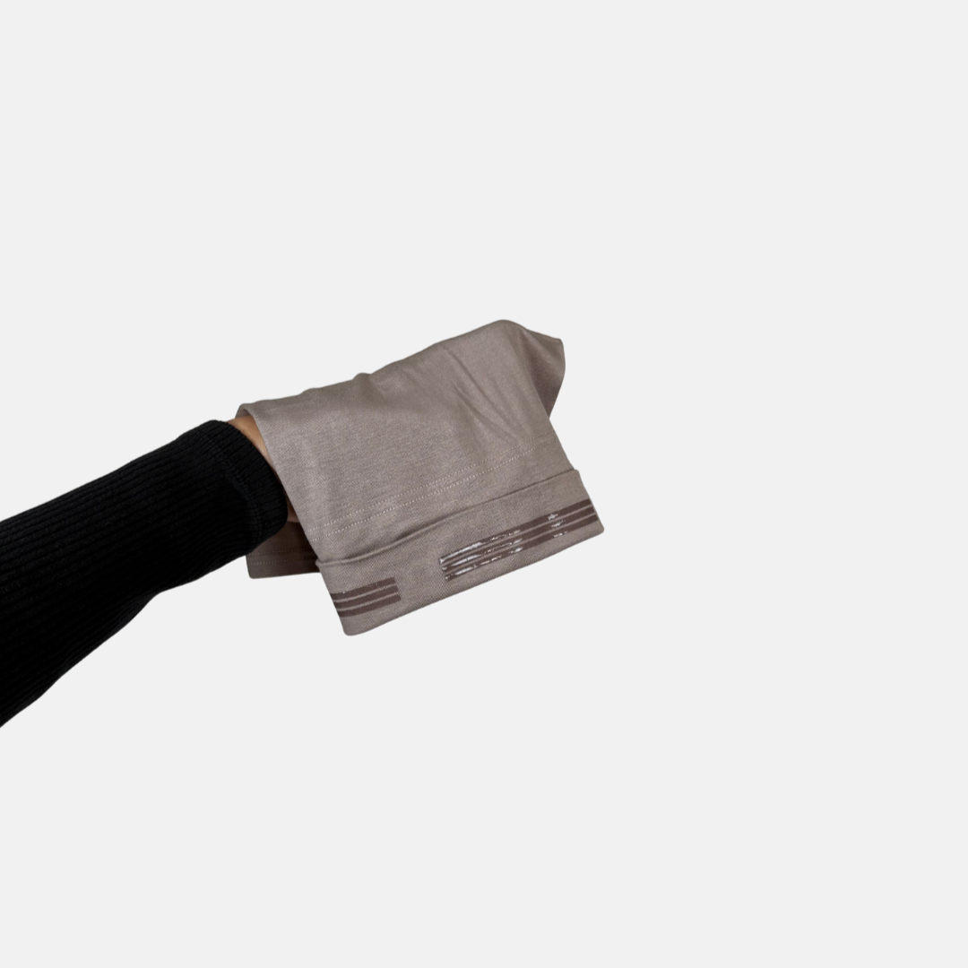 Truffle grip under cap